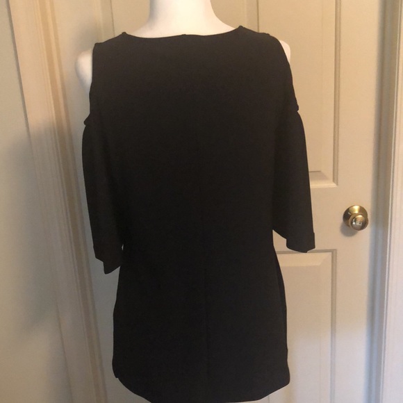 Boston Proper black cold-shoulder tunic - Picture 3 of 6